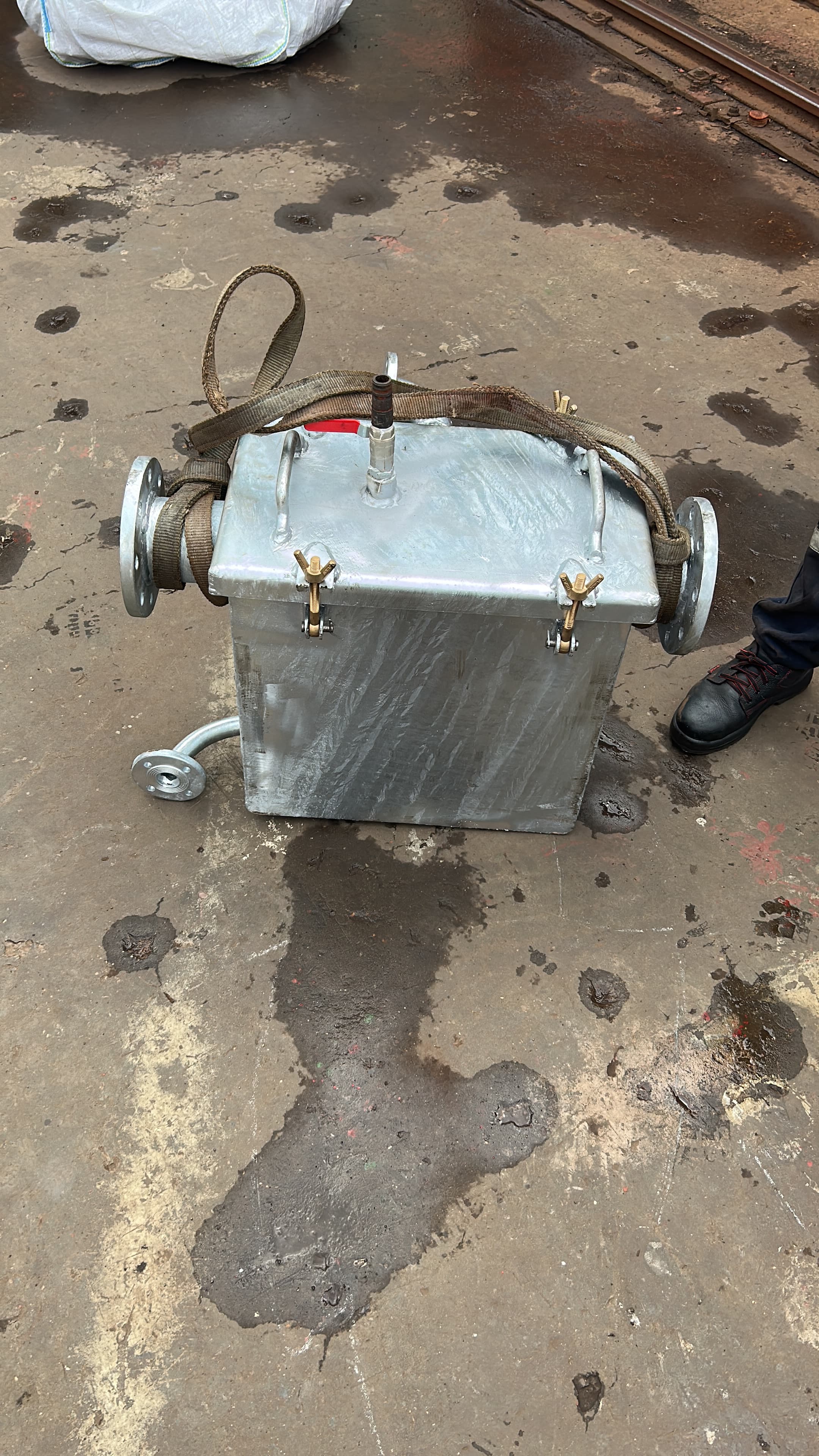 21B623DE-6E33-413E-9372-62B4629062D7